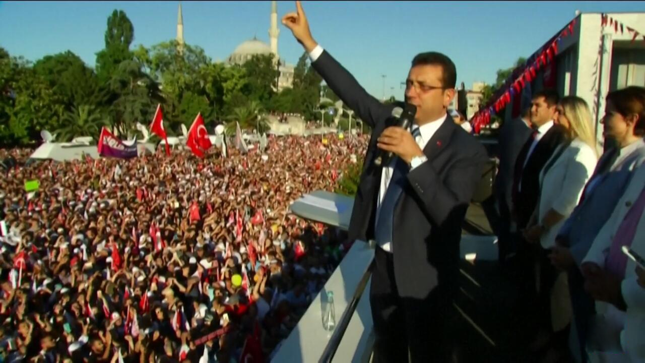 দুই হাজার বছরেরও বেশি কারাদণ্ডের সম্ভাবনা ইস্তানবুলের মেয়র ইমামওলুর